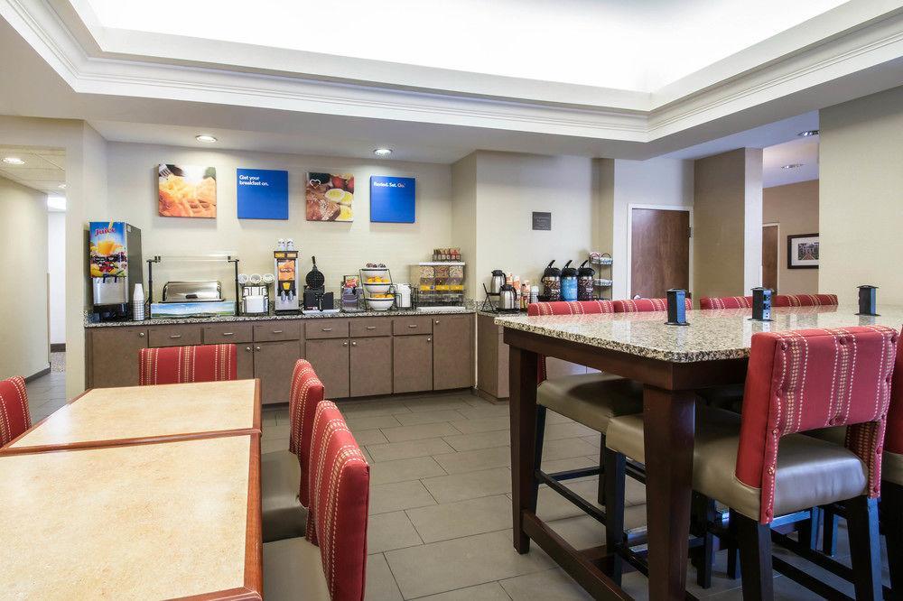 Comfort Inn & Suites Deland - Near University Bagian luar foto